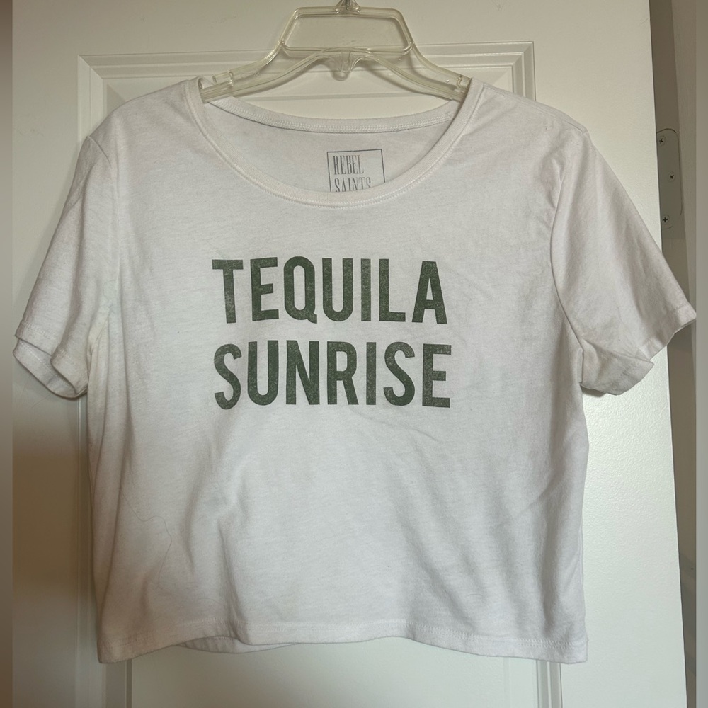 Crop top graphic tee “Tequila Sunrise”